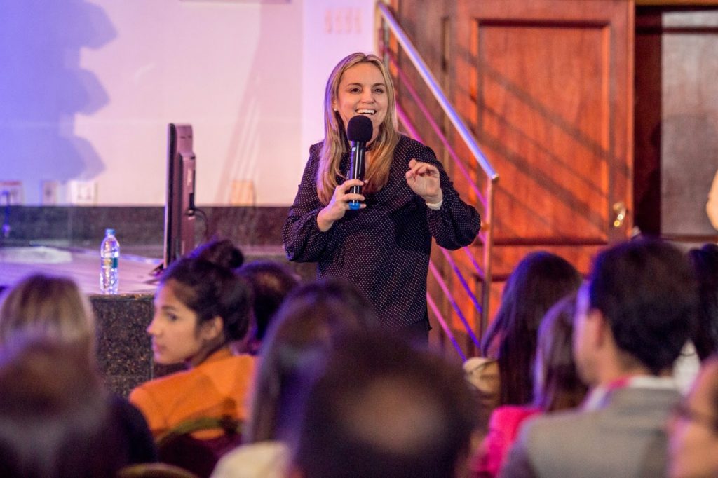 Palestrante de Vendas: Lucia Haracemiv